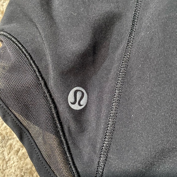 Lululemon Black Shorts. Size 8 - Picture 4 of 4